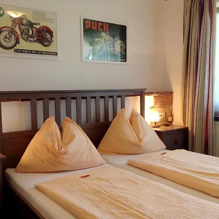 Zajazd Zur Haltestelle