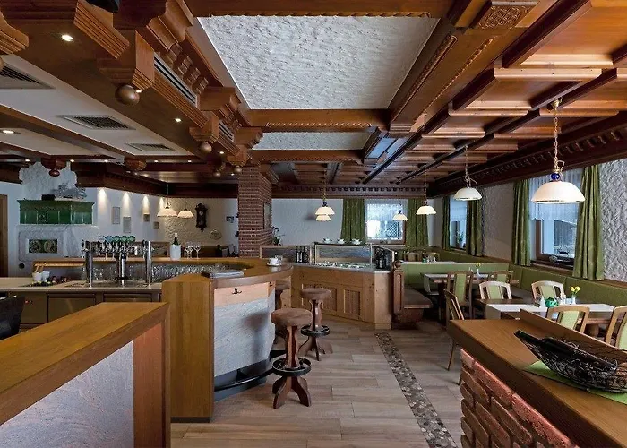 Πανδοχείο Zur Haltestelle 3*