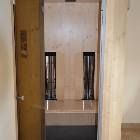 Mini-hôtel Zur Haltestelle 3*