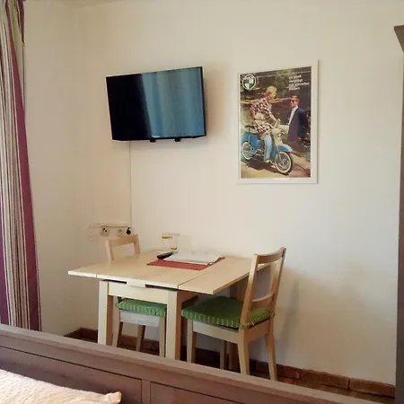 Mini-hôtel Zur Haltestelle 3*