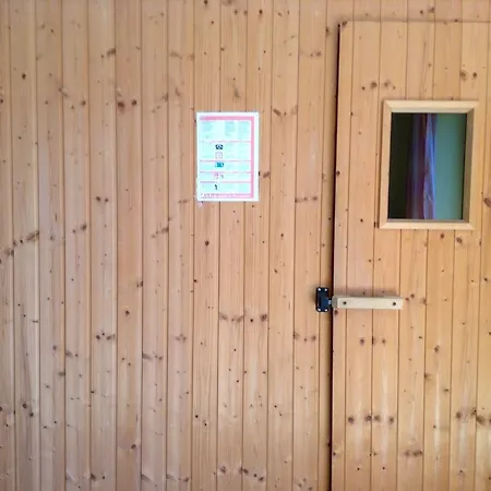 Zur Haltestelle Mini-hôtel 3*