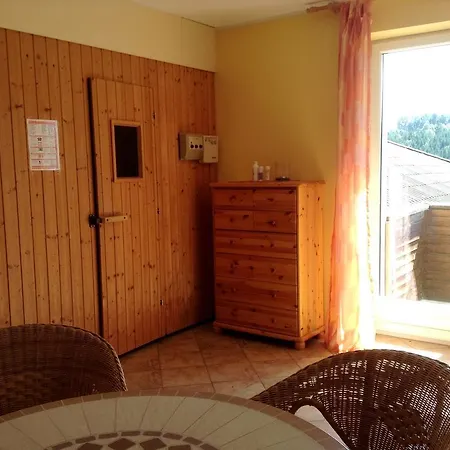 Zur Haltestelle Mini-hôtel Lasberg