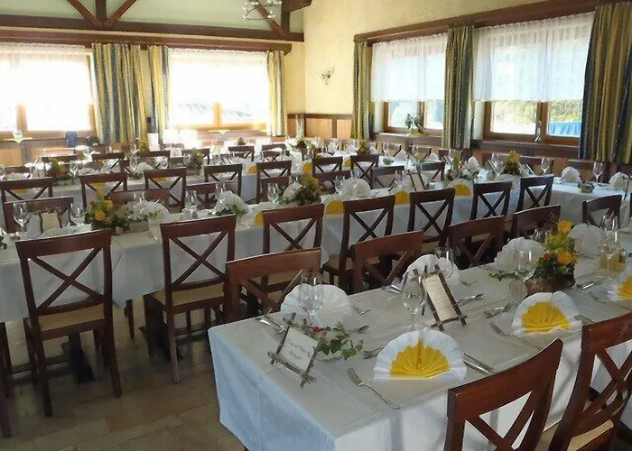 Zur Haltestelle 3* Lasberg