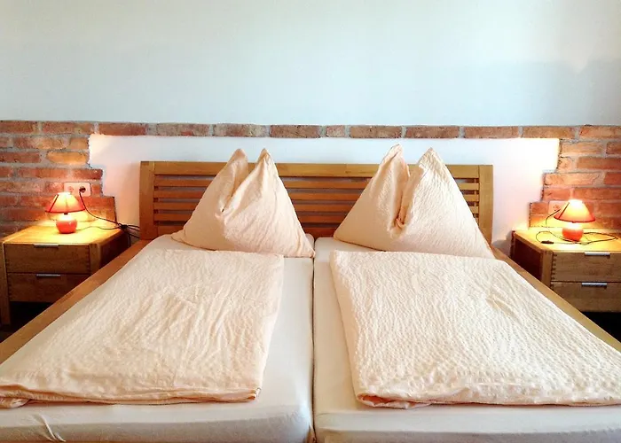 Zur Haltestelle Lasberg